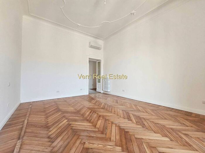 Appartamento trilocale in affitto in Via Spartaco, Montenero, Milano