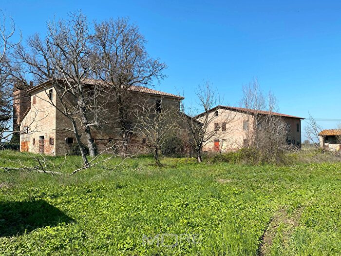 Casa con 17 locali in vendita in Strada Corletto Sud, Modena