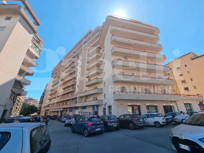 Appartamento quadrilocale in vendita in Via Volontari Italiani del Sangue, Palermo