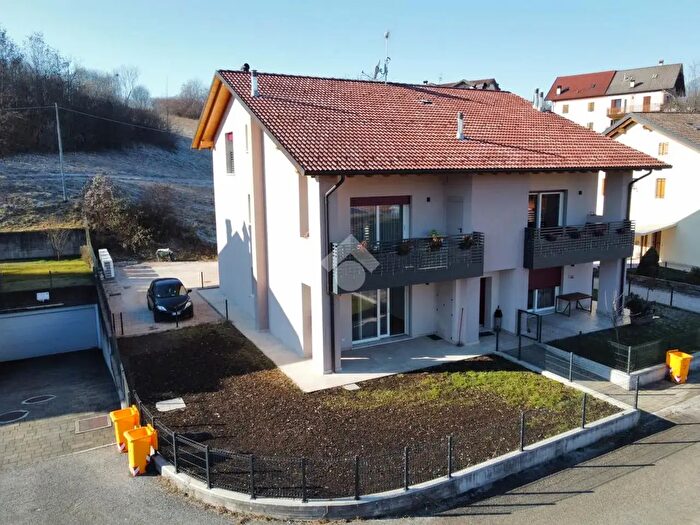 Appartamento trilocale in vendita in Via Campo Basso, Cesiomaggiore