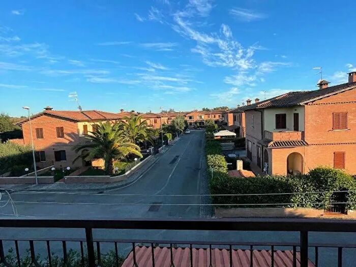 Appartamento con 5 locali in vendita in Monteroni DArbia