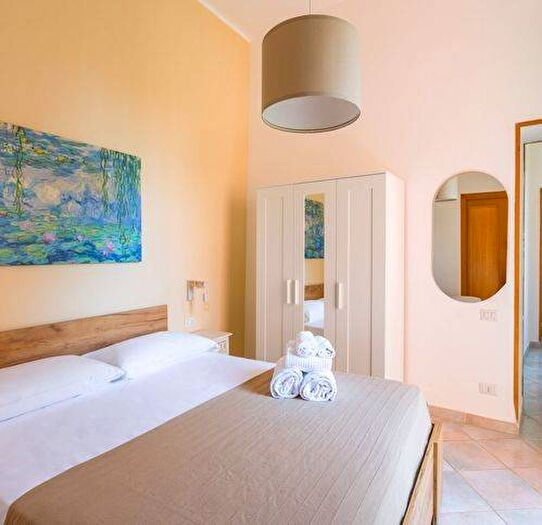 Appartamento trilocale in affitto in Vico Del Vasto A Chiaia, Chiaia, Napoli