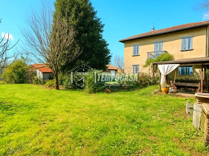 Appartamento trilocale in vendita in Via Aldo Moro, Robbiate