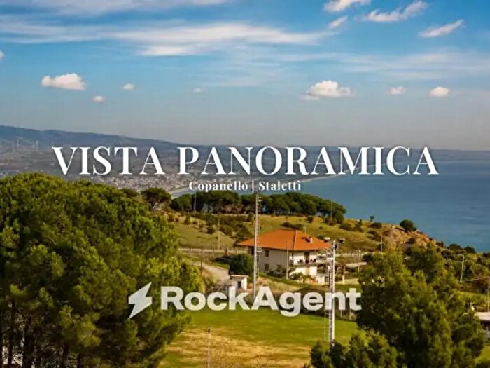 Appartamento con 5 locali in vendita in Via Canalicchio, Staletti