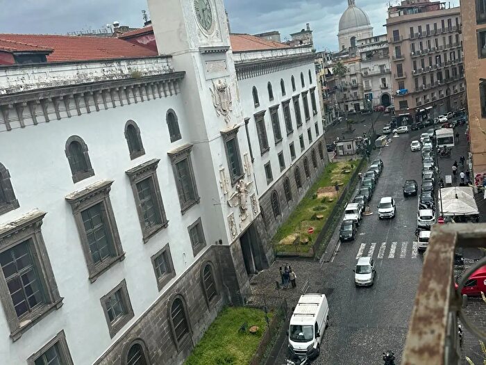 Appartamento monolocale in vendita in Piazza Enrico De Nicola, Napoli
