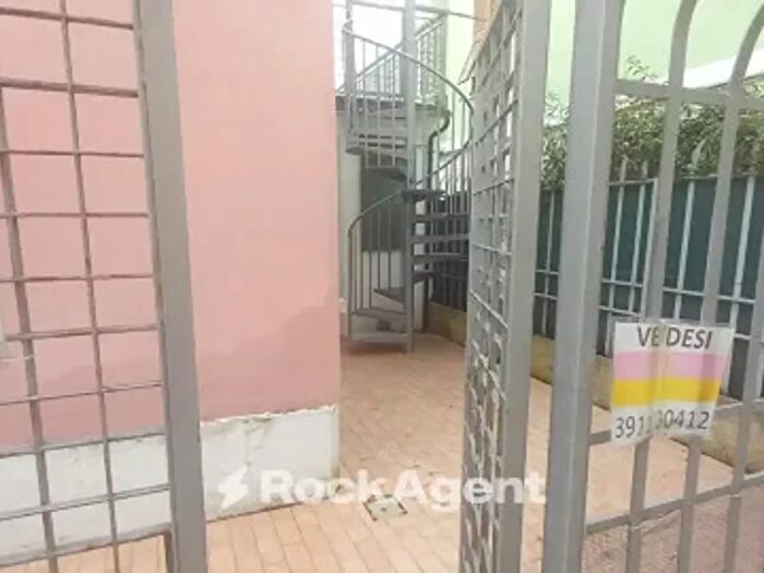 Appartamento trilocale in vendita in Via Giuseppe Giusti, Senigallia