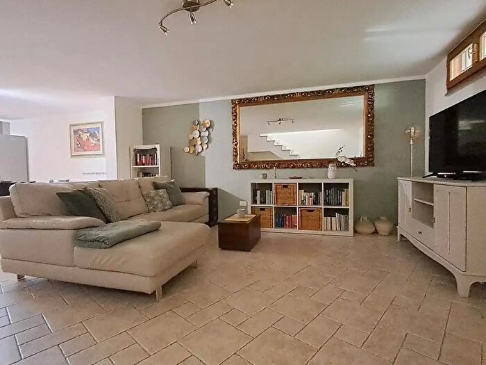 Casa con 6 locali in vendita in Massarosa