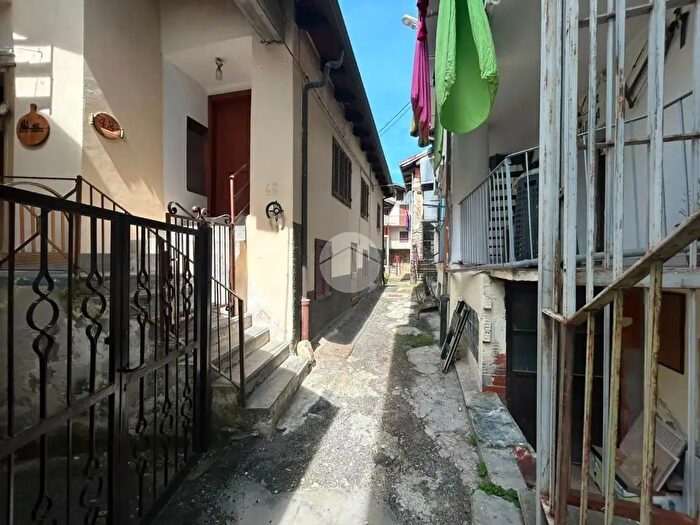 Appartamento trilocale in vendita in Via Sereine, Alpette