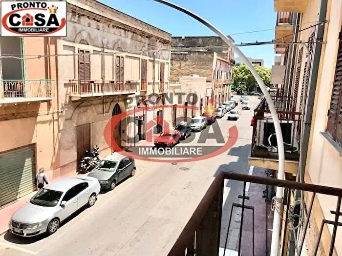 Appartamento con 8 locali in vendita in Marsala