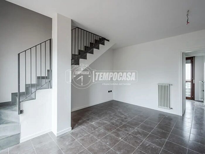 Appartamento trilocale in vendita in Viale Dante Alighieri l, Medesano