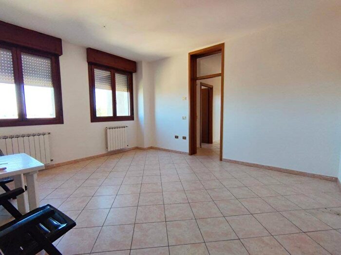 Appartamento con 5 locali in affitto in Via Cesare Battisti, Canaro