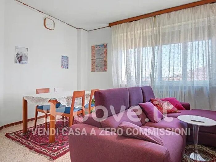 Appartamento trilocale in vendita in Via Renè Vanetti, Varese