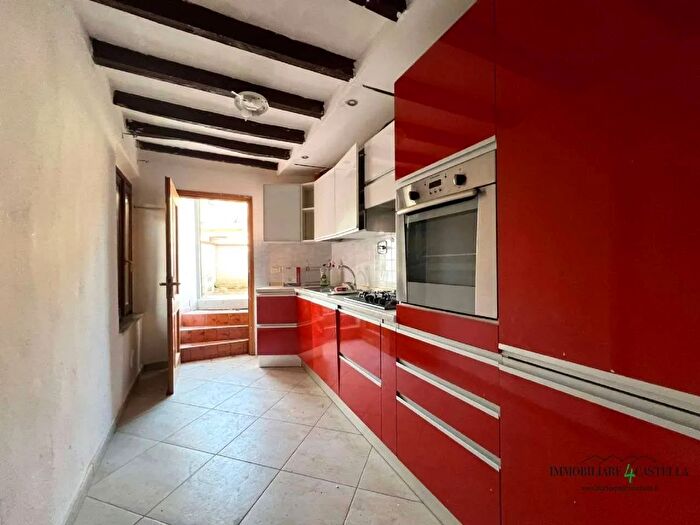 Casa con 5 locali in vendita in Quattro Castella