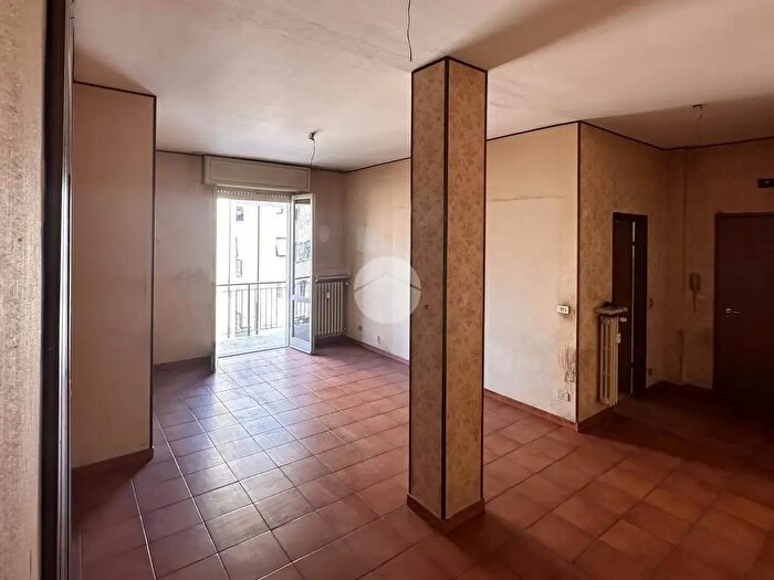 Appartamento quadrilocale in vendita in Via del Capitel, Verona