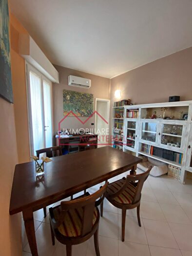 Appartamento con 5 locali in vendita in Viareggio Lu, Viareggio