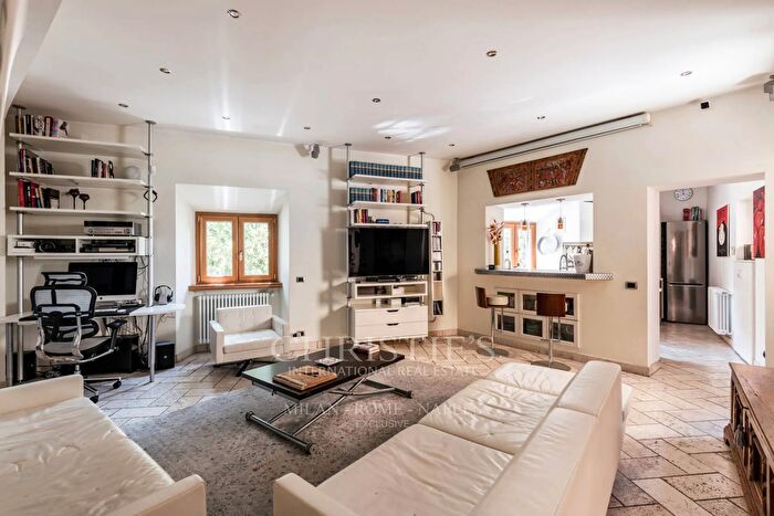 Appartamento con 5 locali in vendita in Via di San Martino ai Monti, Roma