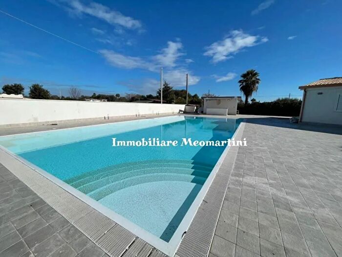 Casa con 5 locali in vendita in Via dellOstrica Siracusa Sr, Siracusa