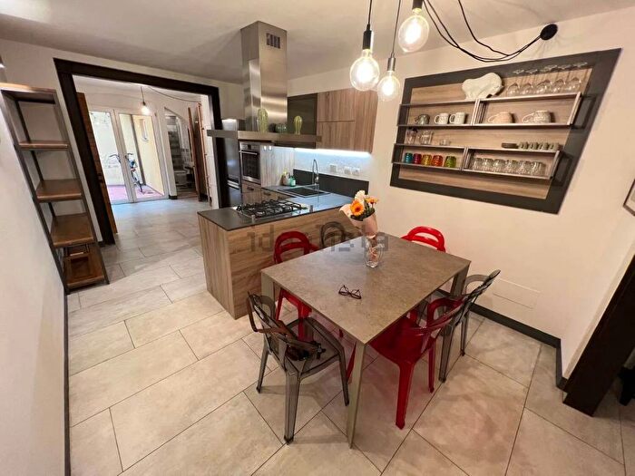 Appartamento bilocale in affitto in Via Di San Niccolò, Michelangelo Poggio Imperiale, Firenze