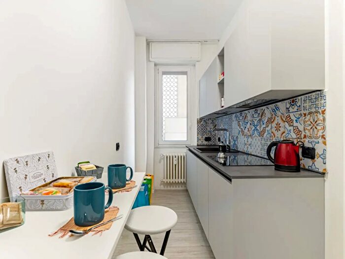 Appartamento monolocale in affitto in Via Gamboloita, Milano