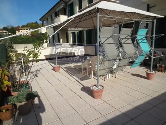 Appartamento con 6 locali in vendita in Via Piazza, Zugliano