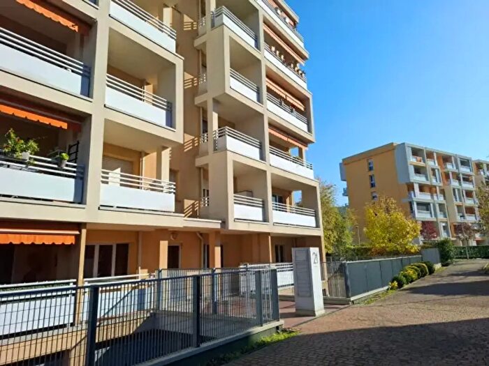 Appartamento trilocale in vendita in Strada Guidorossi, Parma