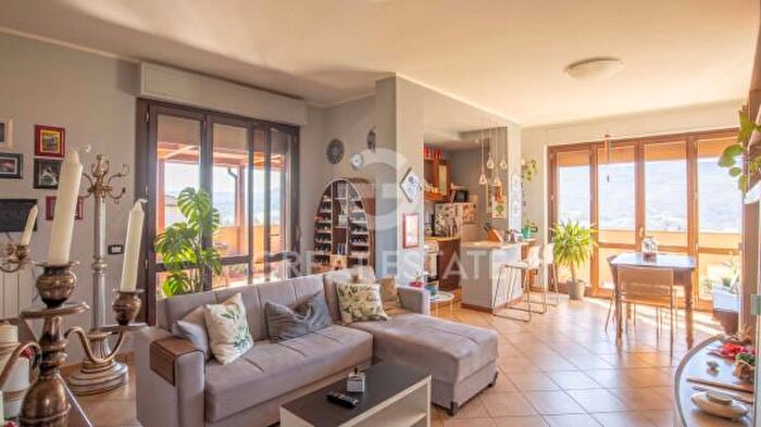 Appartamento con 6 locali in vendita in Vocabolo Riolo, Piegaro