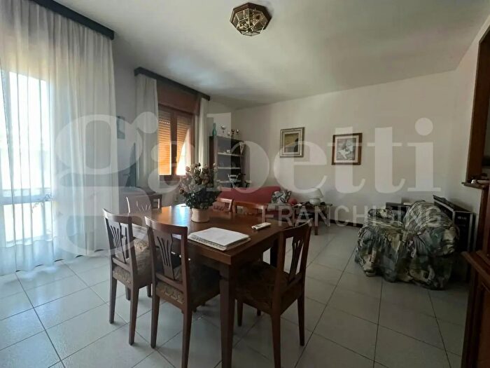 Appartamento trilocale in vendita in Via Bertani, Piacenza