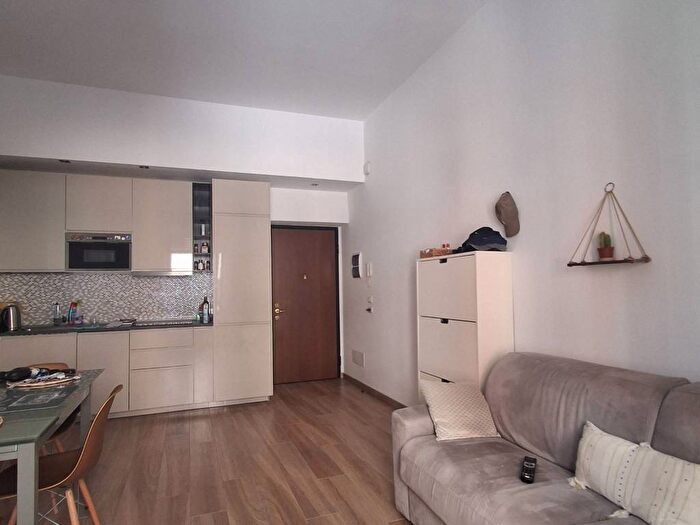 Appartamento bilocale in affitto in Via Giosuè Carducci, Centro Città, Genova