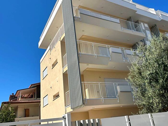 Appartamento bilocale in affitto in Via delle Margherite, Cerreto, Ladispoli