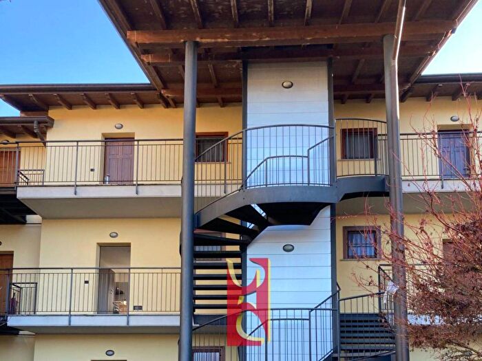 Appartamento bilocale in affitto in Via Don Giuseppe Selva, Centro, Somma Lombardo