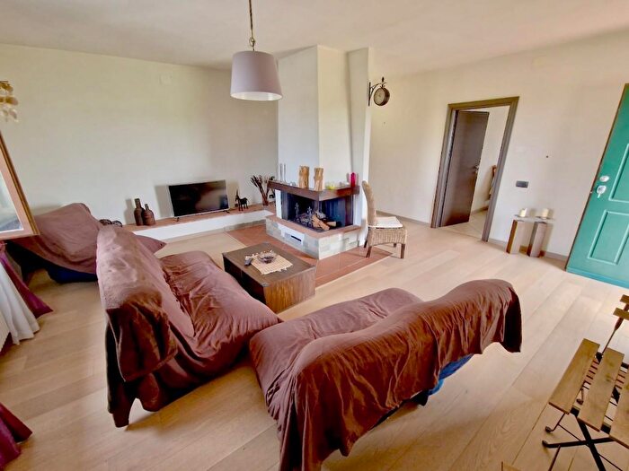 Casa con 10 locali in vendita in San Giuliano Terme