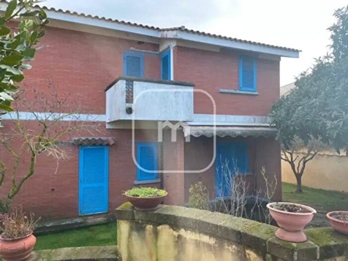 Casa con 6 locali in vendita in Via Garigliano, Ardea
