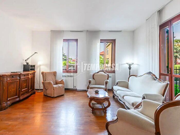 Appartamento trilocale in vendita in Via XXIV Maggio, Cormano