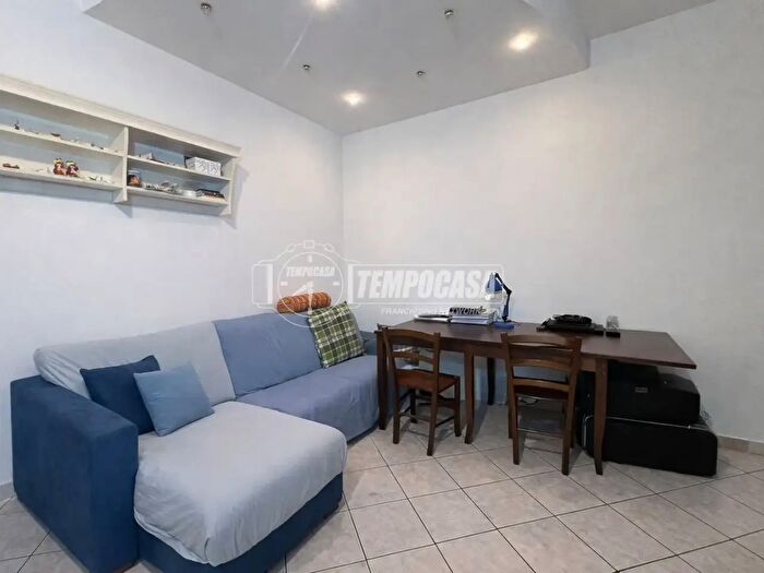 Appartamento trilocale in vendita in Via Donato Frisia, Merate