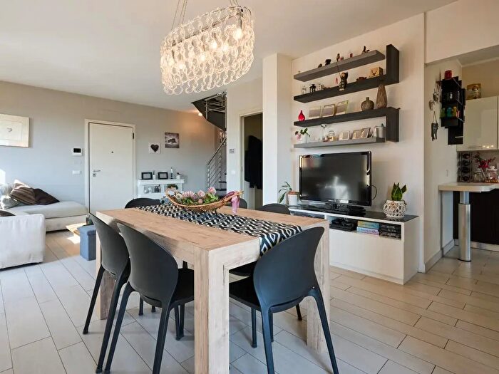 Appartamento con 6 locali in vendita in Empoli