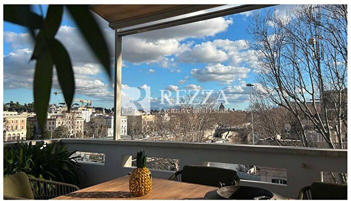 Casa con 6 locali in affitto in Viale Giulio Cesare, Prati, Roma