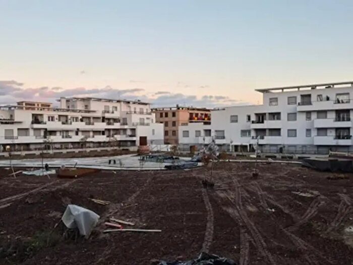 Appartamento quadrilocale in vendita in Via Trieste Snc, Somma Lombardo