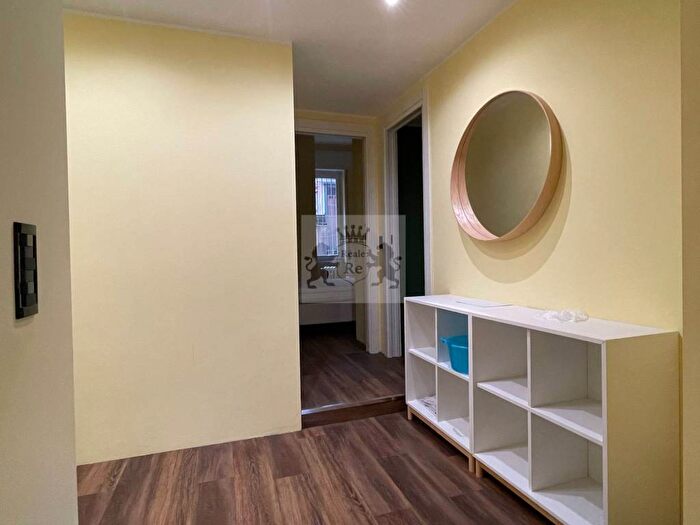 Appartamento bilocale in affitto in Via Sarzana, Istria, Milano