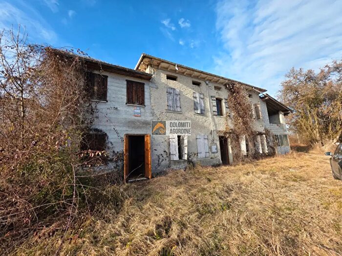 Casa con 5 locali in vendita in Via Madonnetta, Cesiomaggiore