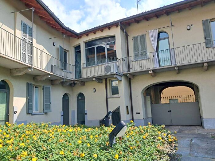 Appartamento quadrilocale in affitto in Via Pozzo Antico, Desio