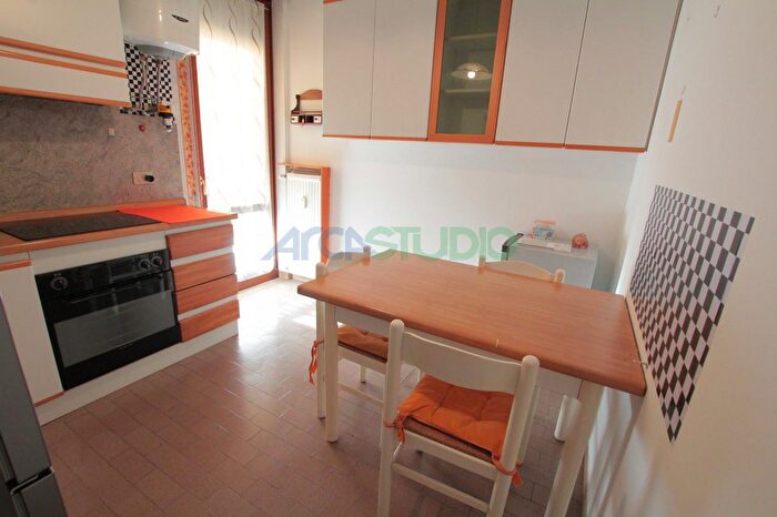 Appartamento con 5 locali in vendita in Corso Santi Felice E Fortunato, Vicenza