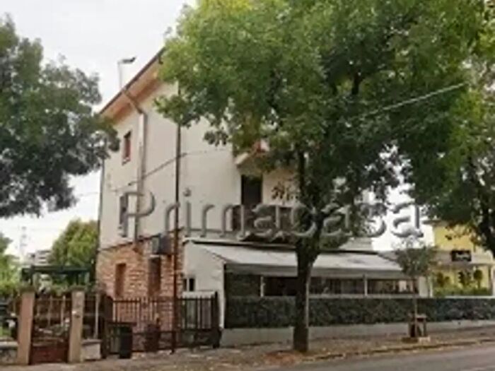 Appartamento quadrilocale in vendita in Verona