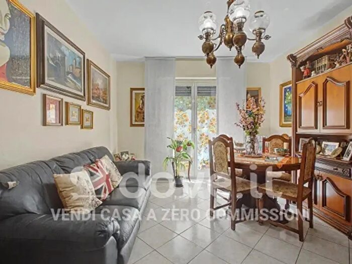 Appartamento trilocale in vendita in Via Appennini, Milano