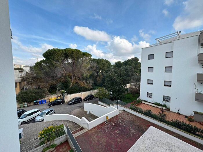 Appartamento trilocale in affitto in Via Lequile, Rudiae Casermette, Lecce