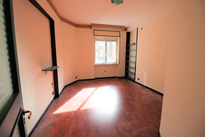 Appartamento trilocale in vendita in Corso Gelone, Siracusa