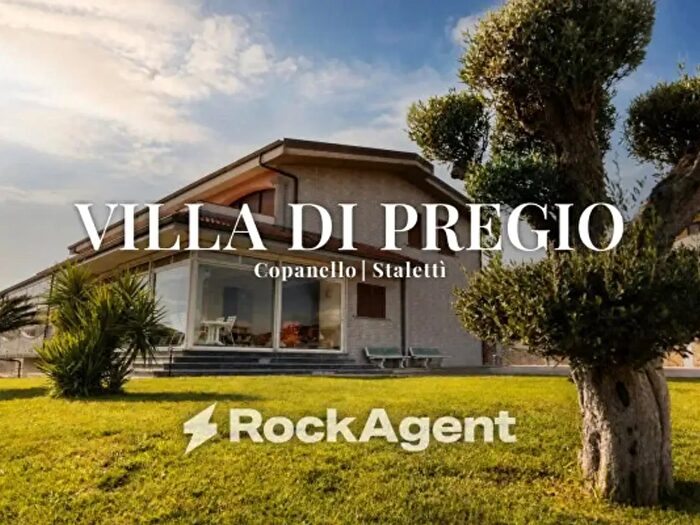 Casa con 5 locali in vendita in Via Canalicchio, Staletti