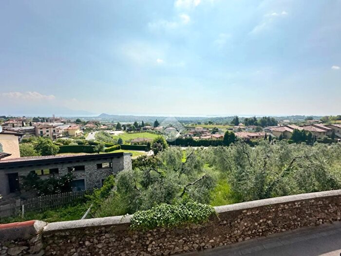 Casa con 7 locali in vendita in Via Lago Lucone, Polpenazze