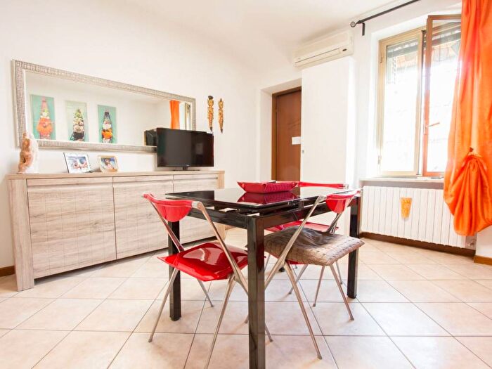 Appartamento bilocale in affitto in Corso Italia, Ticinese, Milano