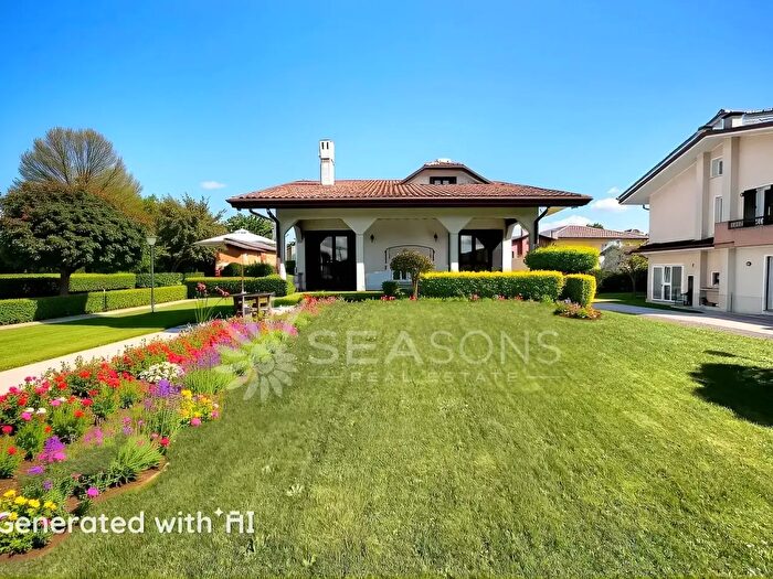 Casa con 14 locali in vendita in San Stino di Livenza