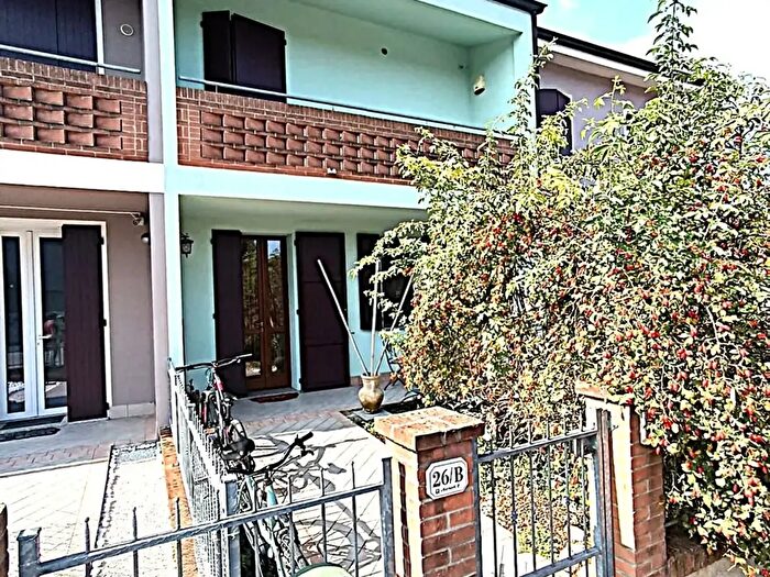 Casa quadrilocale in vendita in Via Giuseppe di Vittorio, Pegognaga